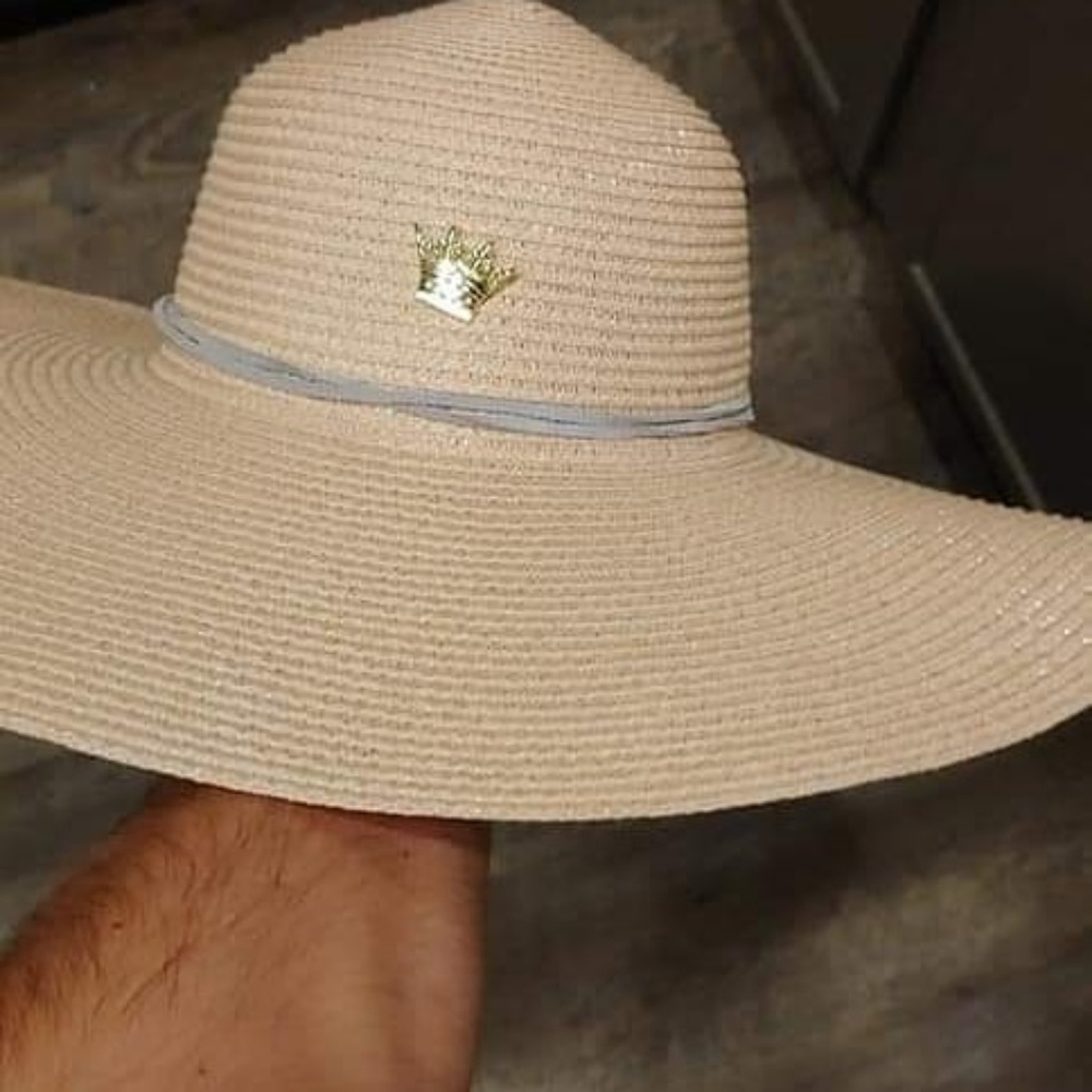 Womens wide brim floppy hat
